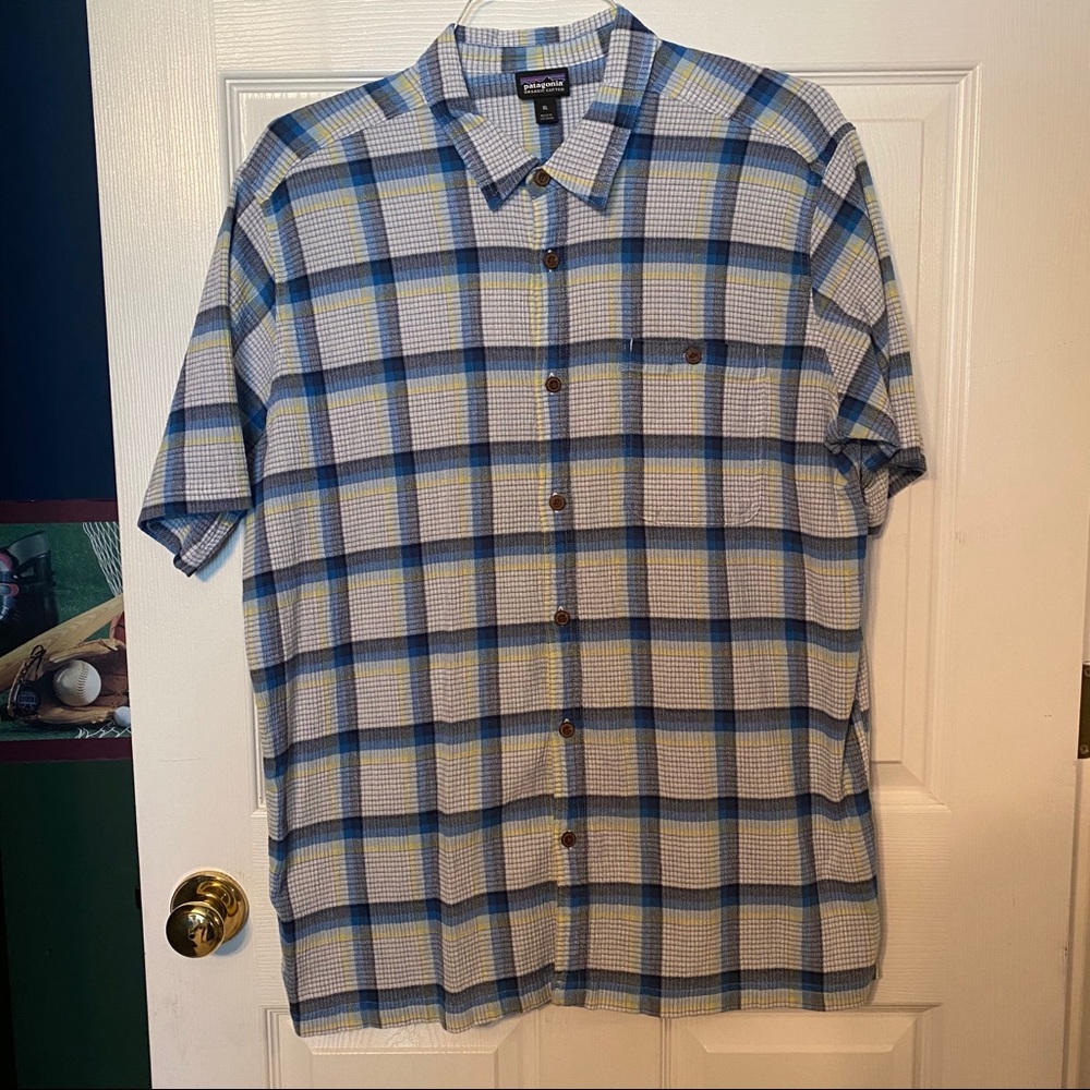 PATAGONIA | Men’s Blue & Yellow Button Up Shirt